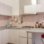 Lägenhet Hostmate - - Via Ozieri Milano
