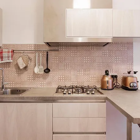 Restayled Chic Apartement- Via Ozieri Lejlighed