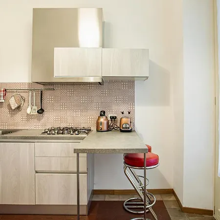 Restayled Chic Apartement- Via Ozieri Lejlighed *