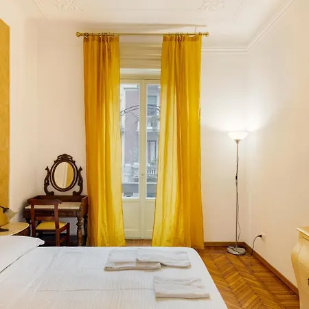 Hostmate - - Via Ozieri アパート ミラノ